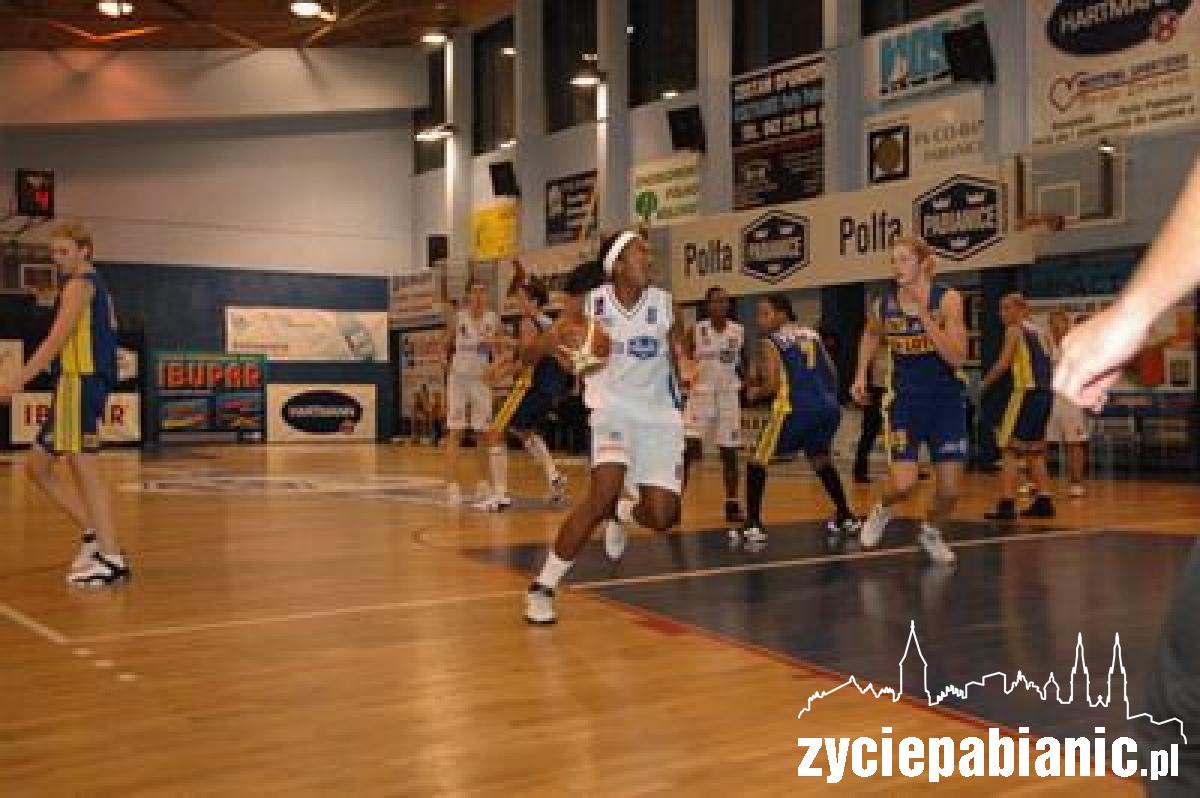 Polfa - Lotos Gdynia 57:64 (17:13; 19:21; 14:10; 7:20) - fotoreportaż z meczu