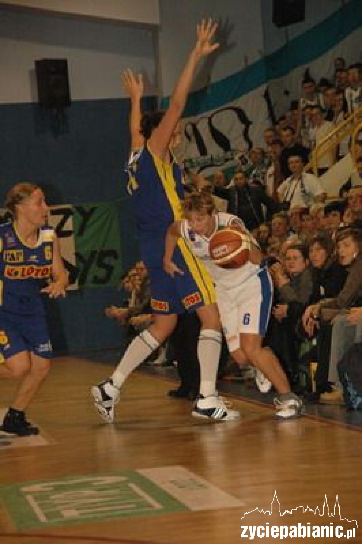 Polfa - Lotos Gdynia 57:64 (17:13; 19:21; 14:10; 7:20) - fotoreportaż z meczu