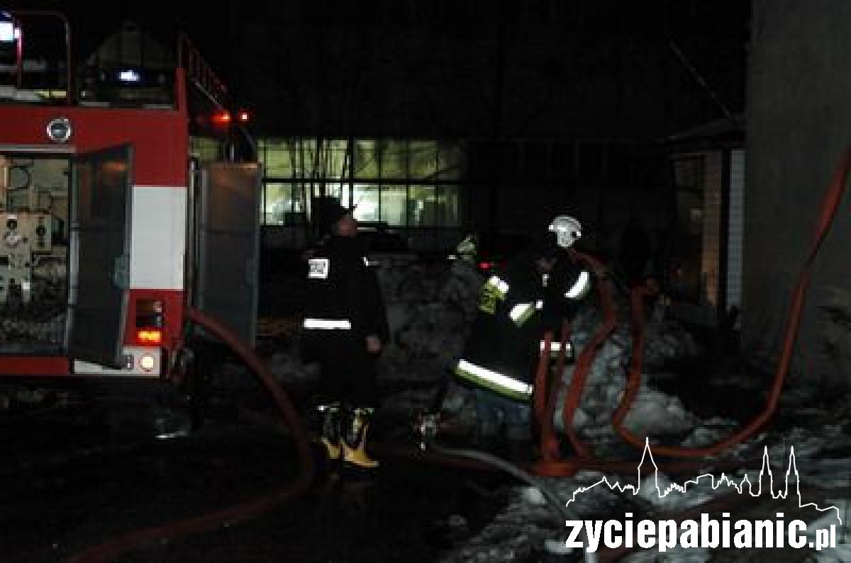 Pamotex płonął 8 godzin