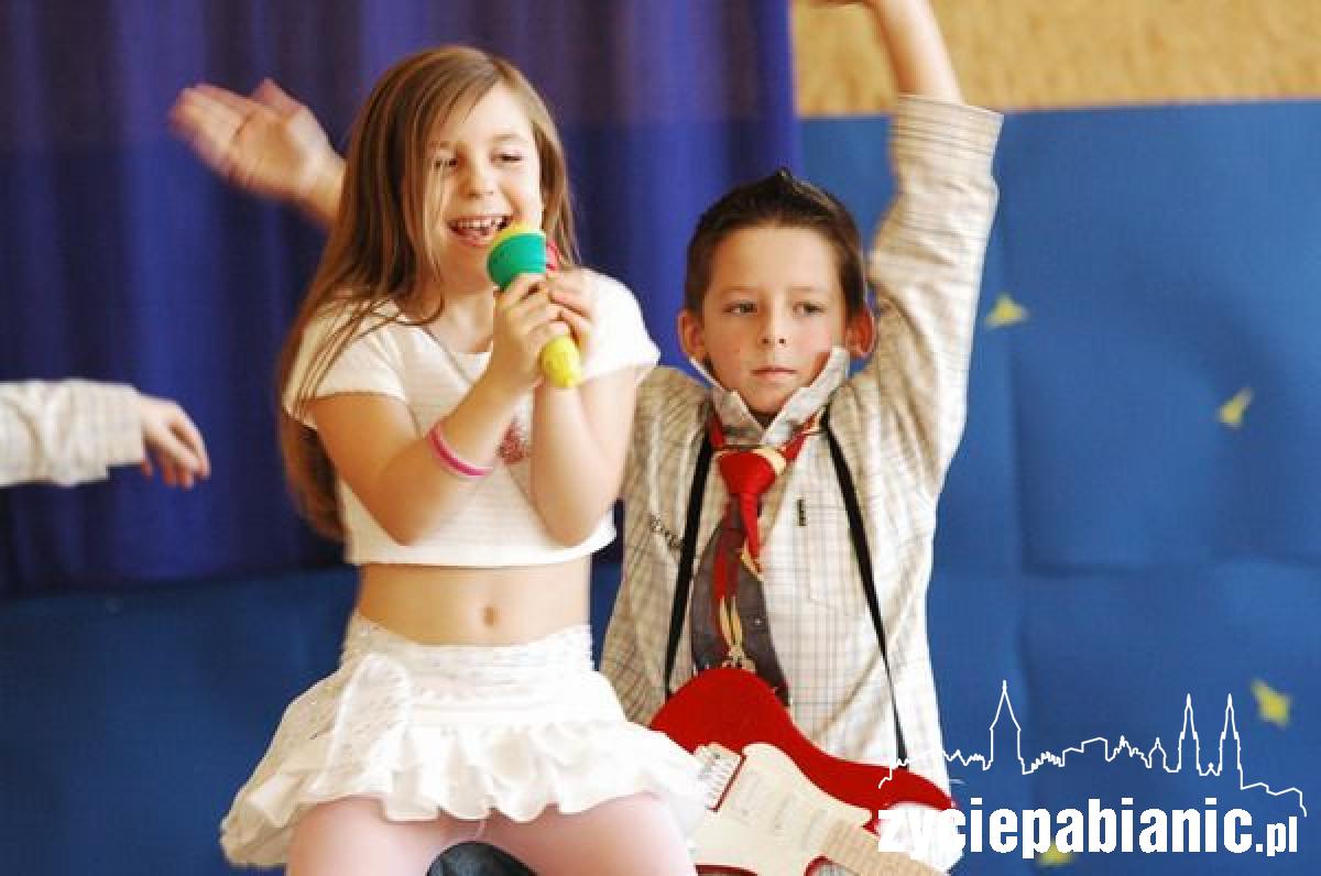 Mini playback show