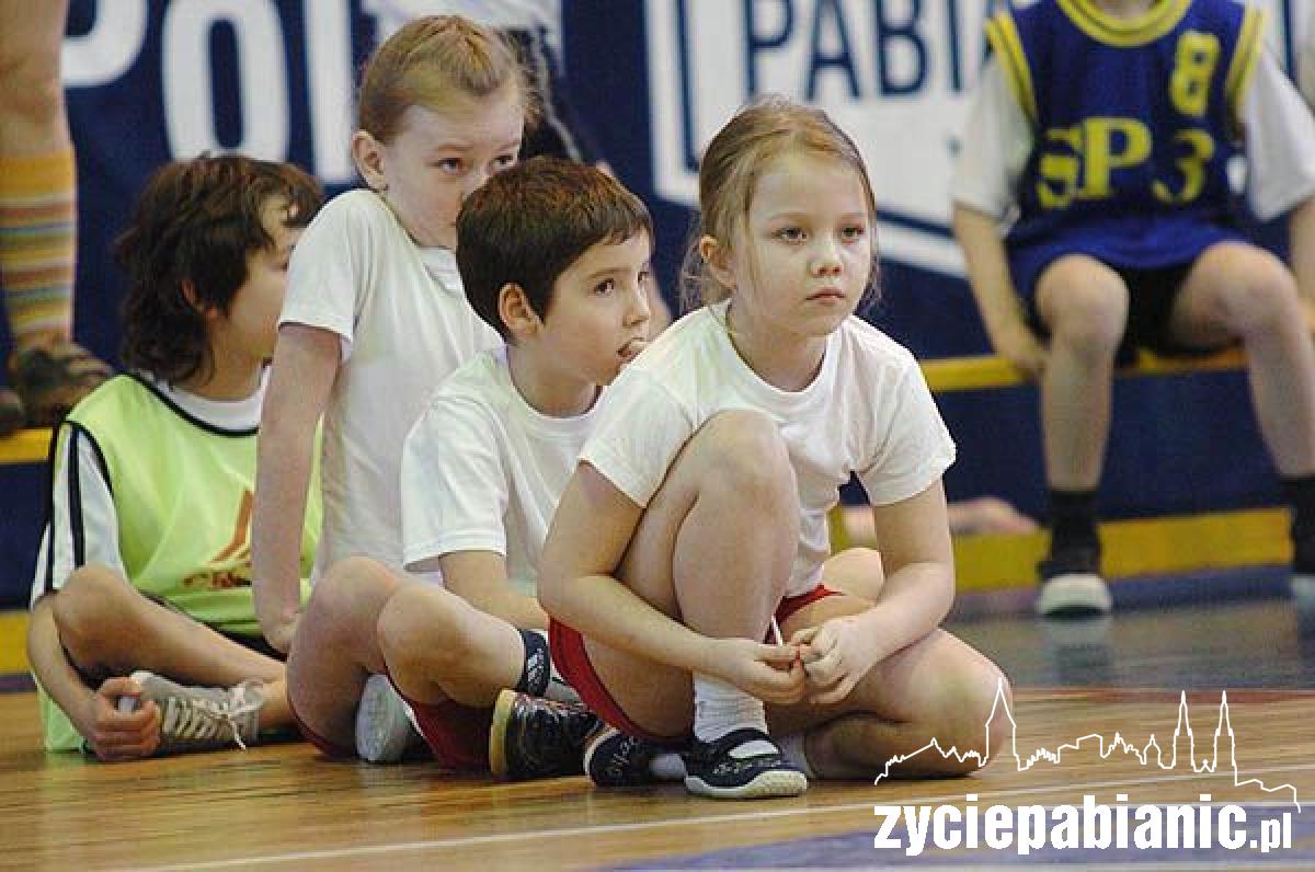 Dzieciaki w sztafecie