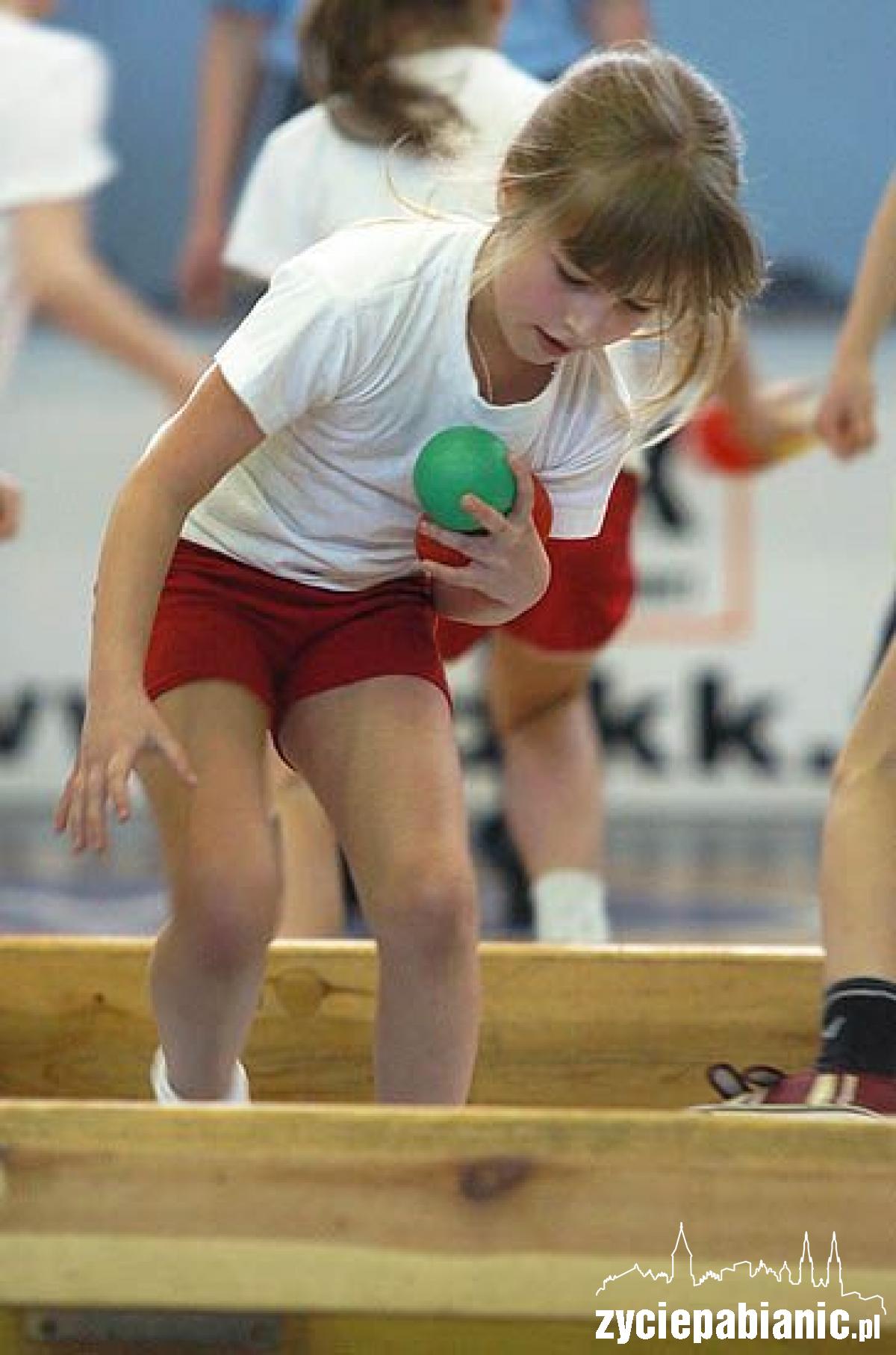 Dzieciaki w sztafecie