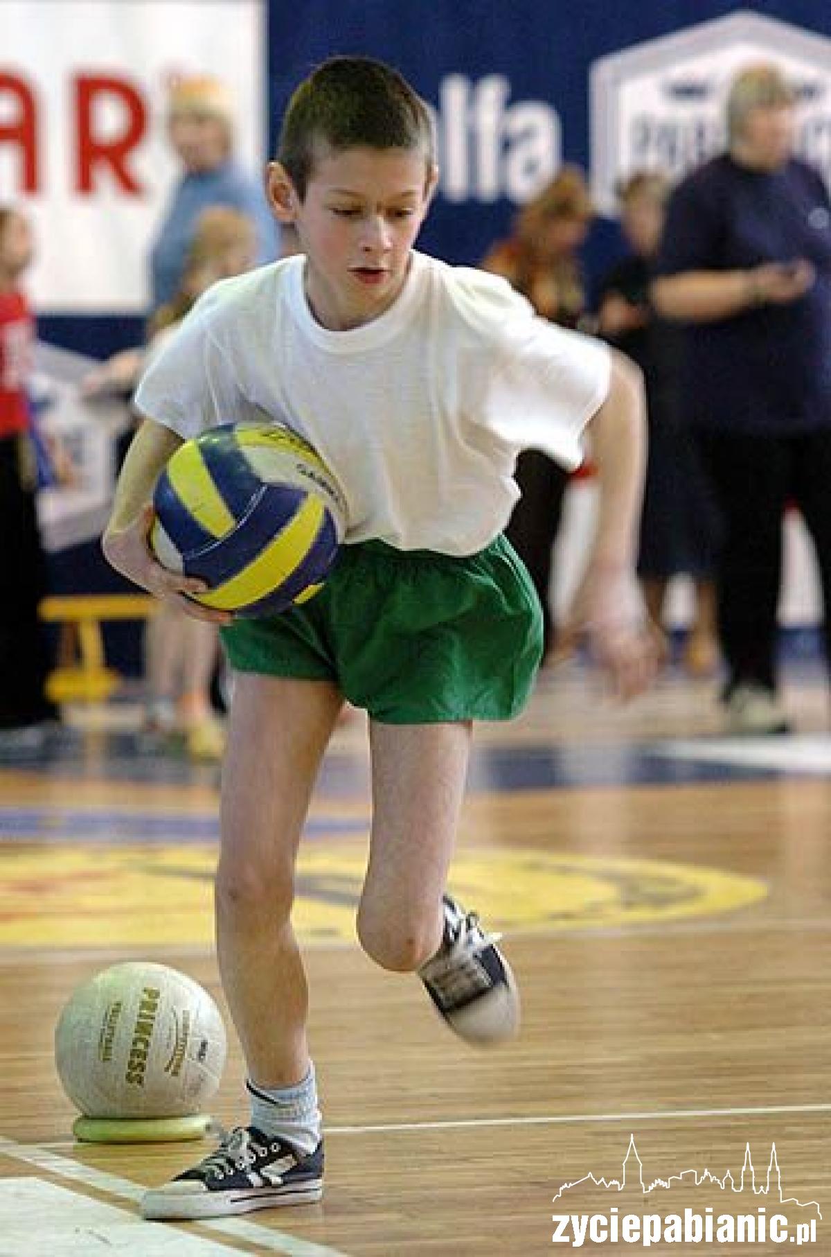 Dzieciaki w sztafecie