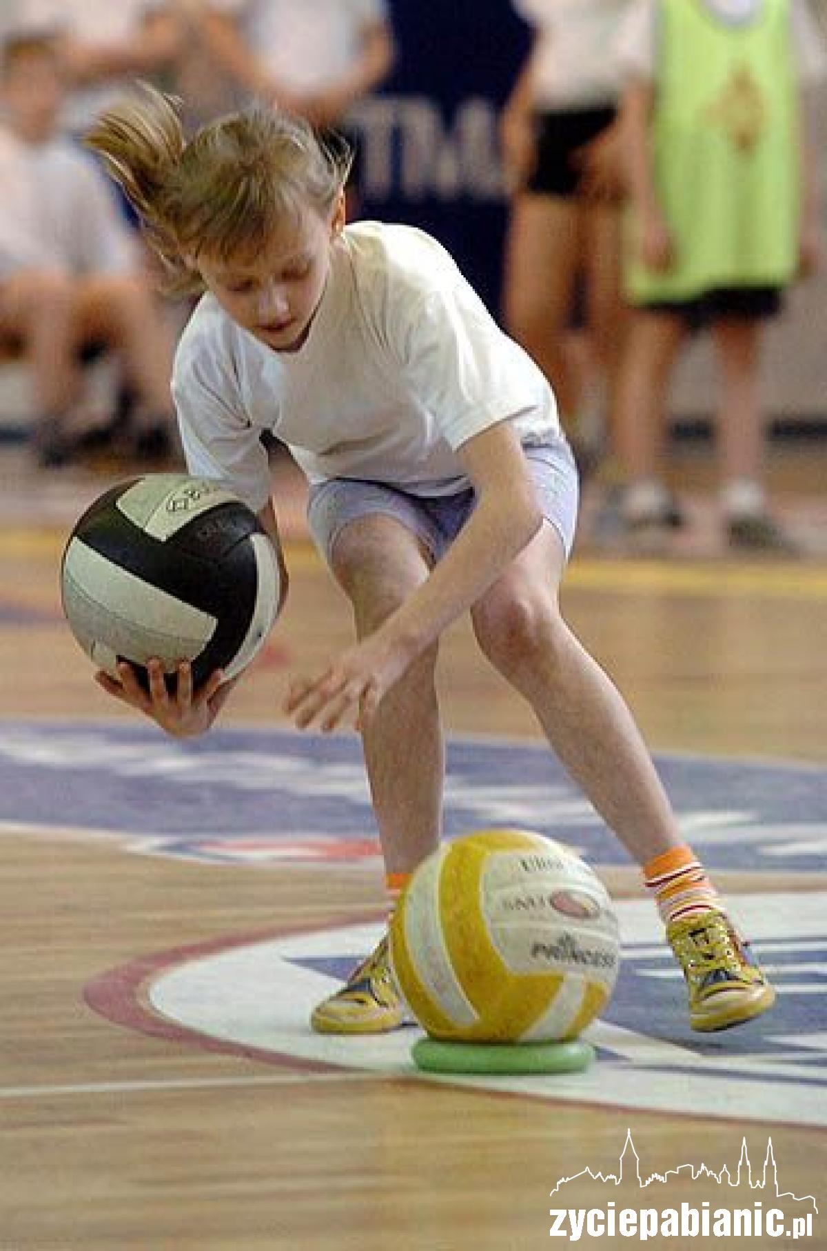 Dzieciaki w sztafecie