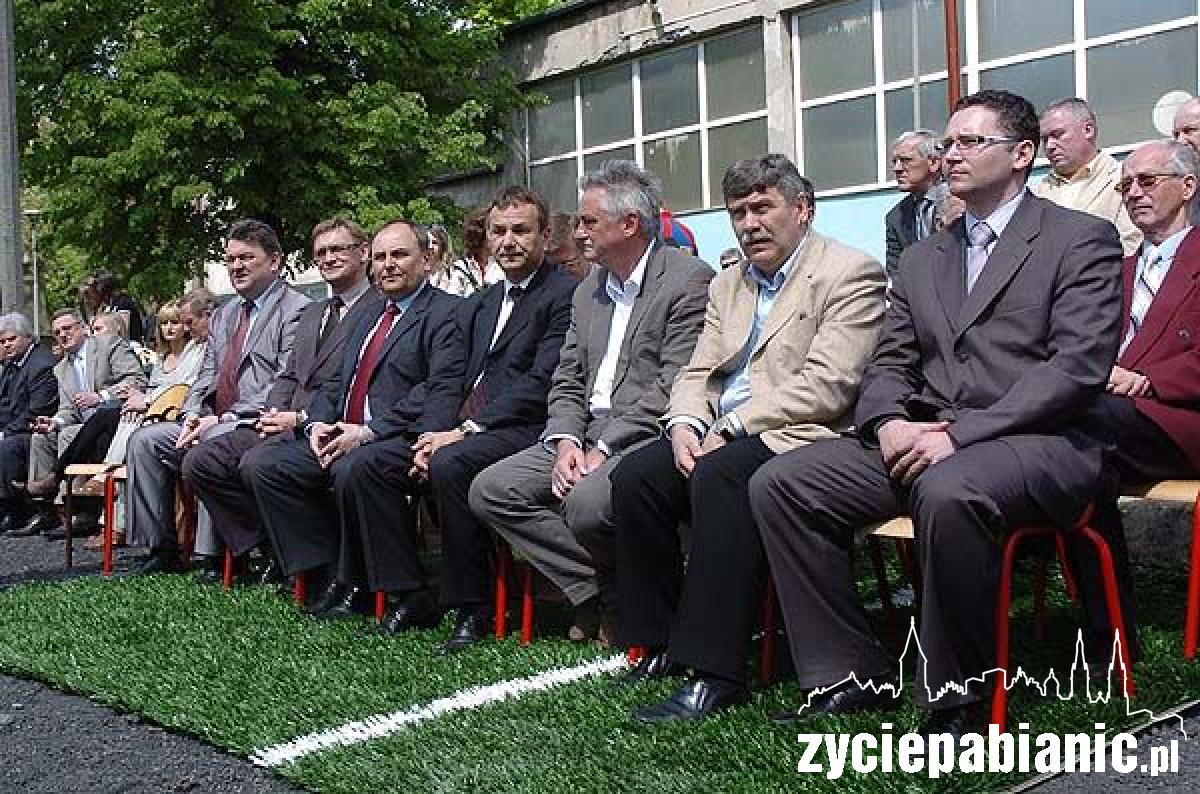 Minister otworzył boisko