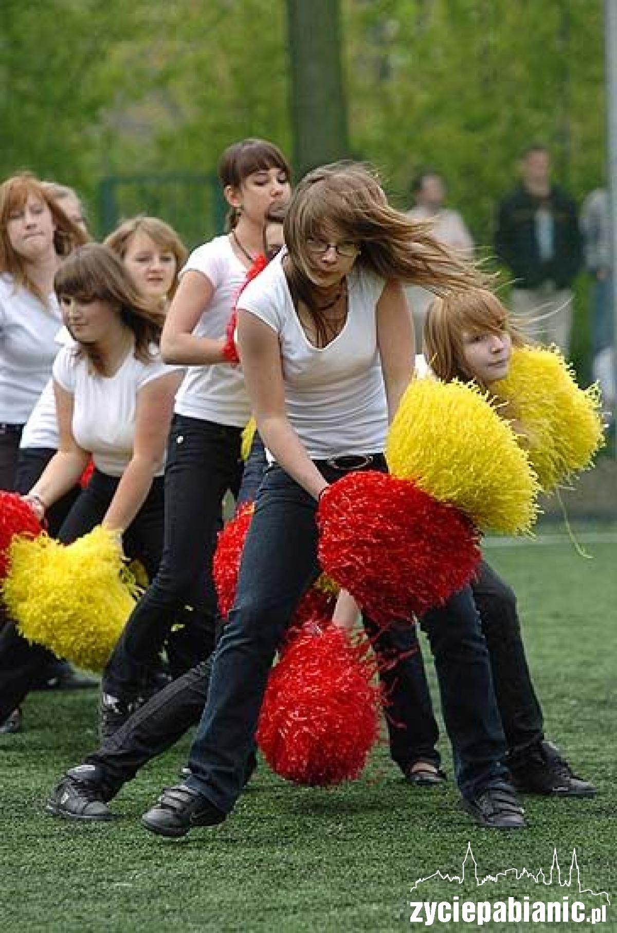 Minister otworzył boisko