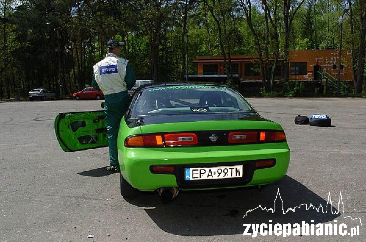 Tak się pali gumę