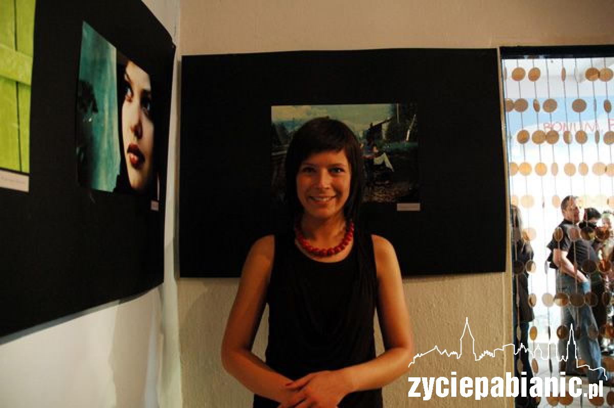 Goście przyszli z własnym szkłem