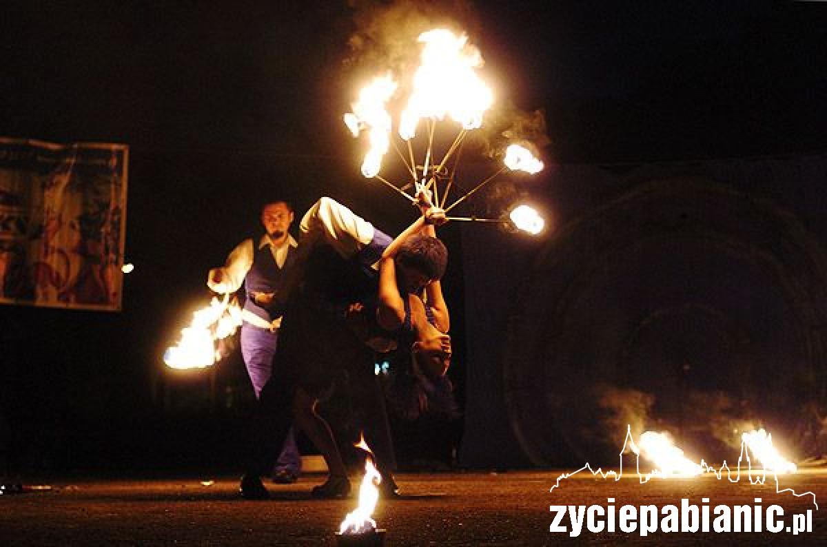 Tańczyli z ogniem