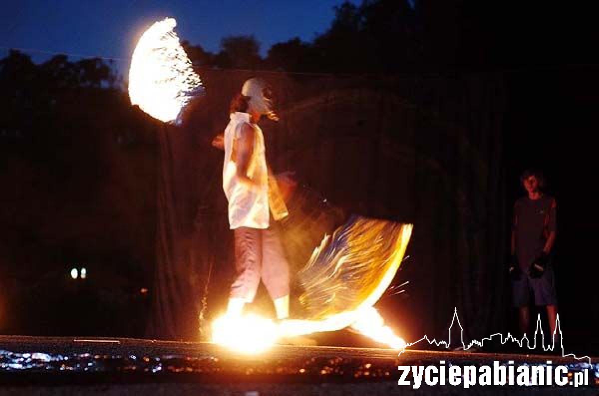Tańczyli z ogniem