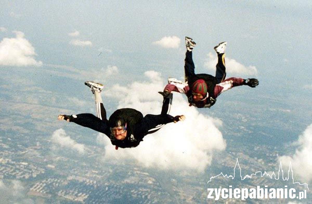 Komendant jak James Bond