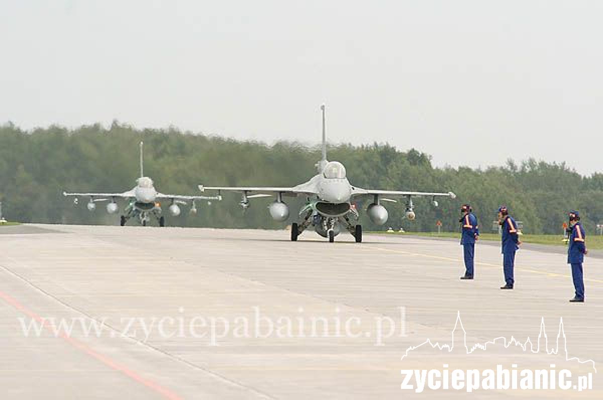 F-16 są już w Łasku