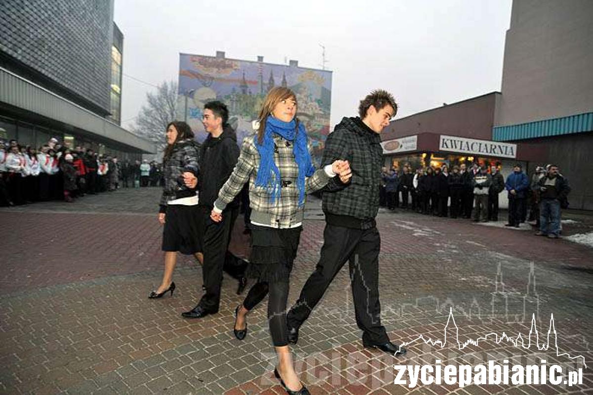 Tańczyli przed ratuszem