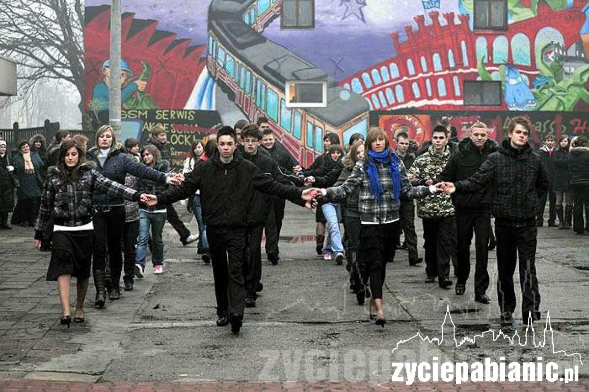 Tańczyli przed ratuszem