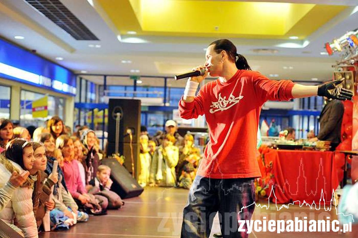 Roztańczone centrum handlowe