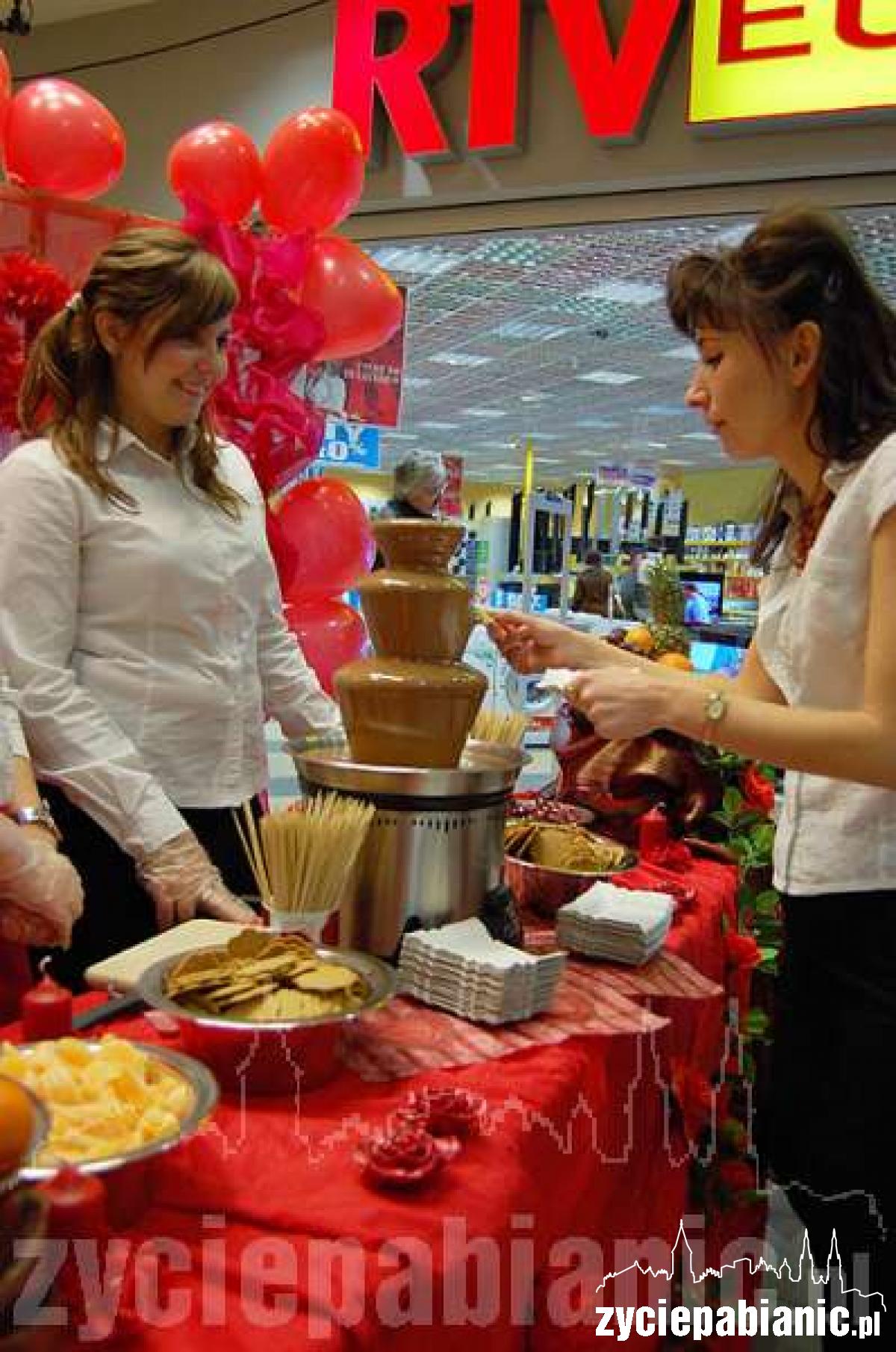 Roztańczone centrum handlowe