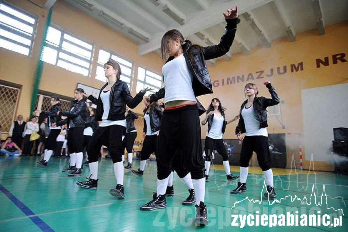 Roztańczone gimnazjum