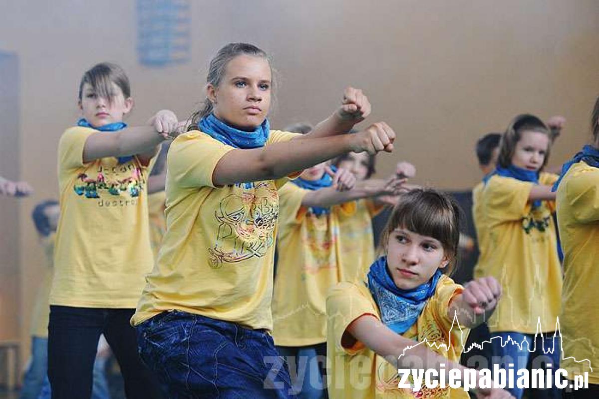 Roztańczone gimnazjum