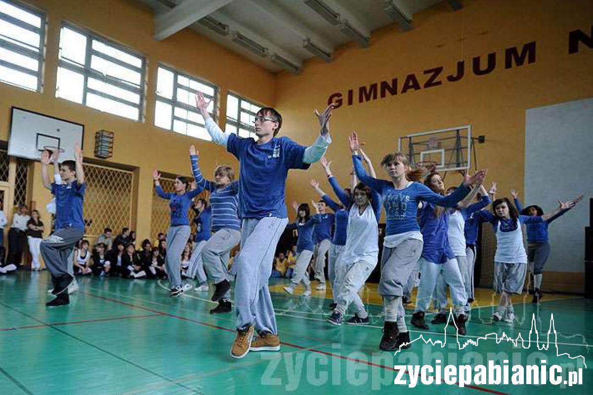 Roztańczone gimnazjum