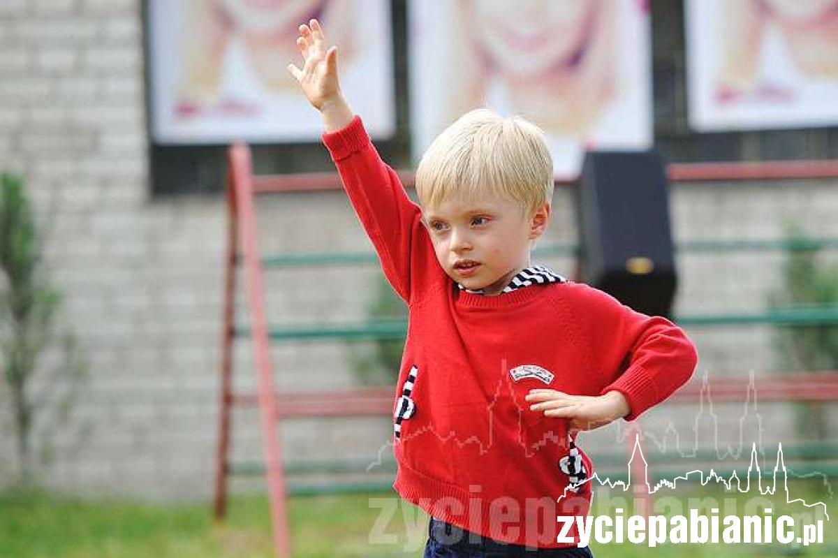 Dzieciaki na wybiegu