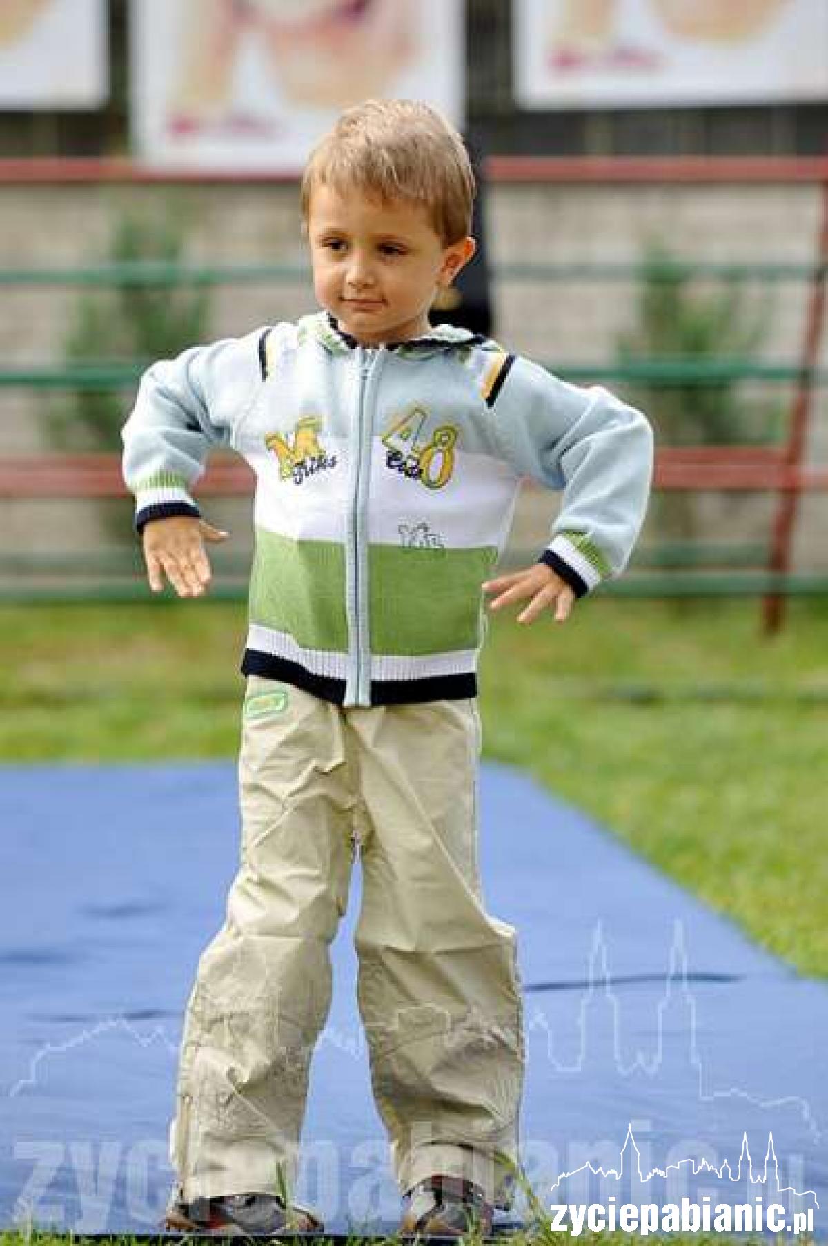 Dzieciaki na wybiegu