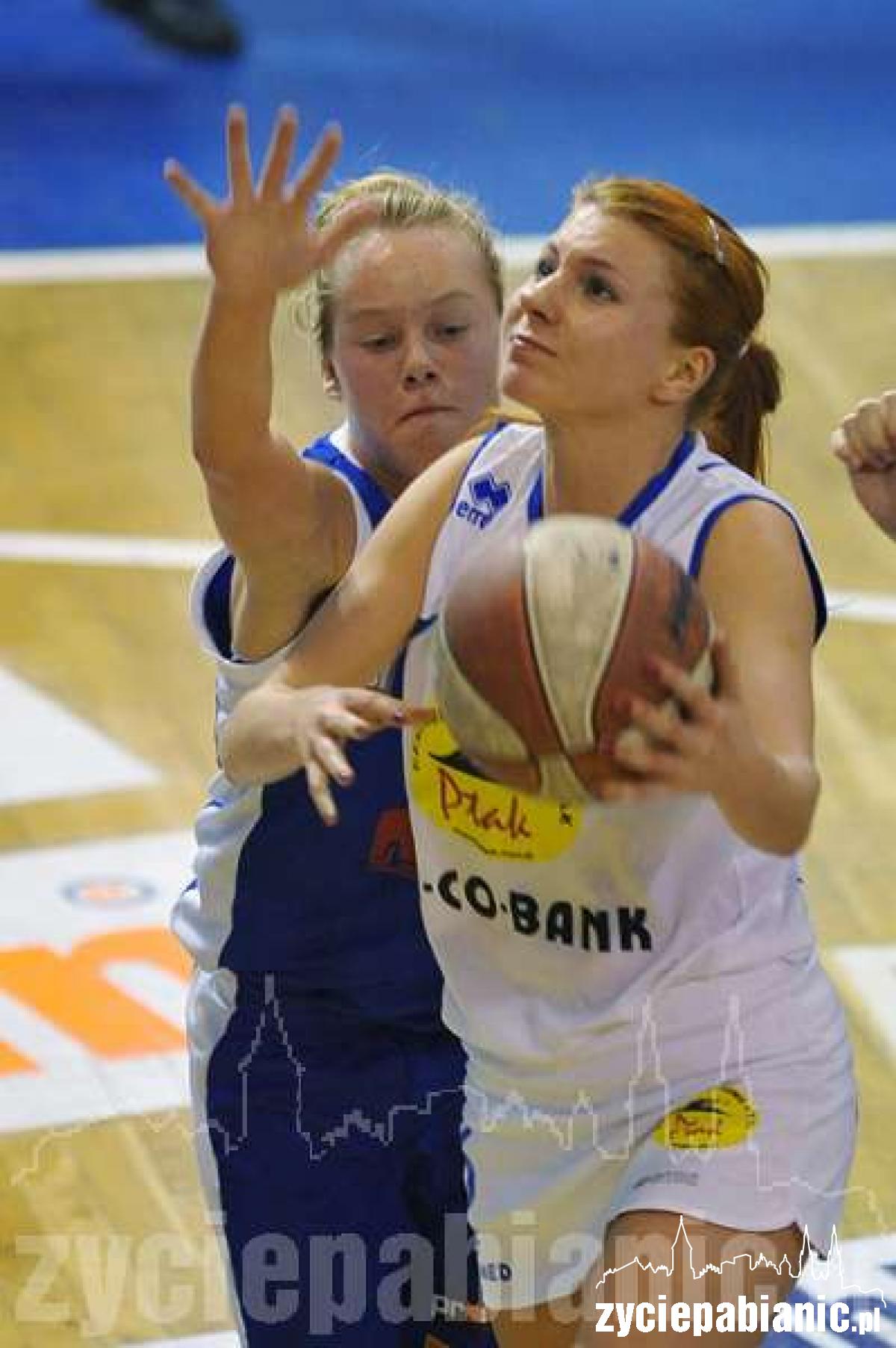 Spódniczki na razie szczęśliwe