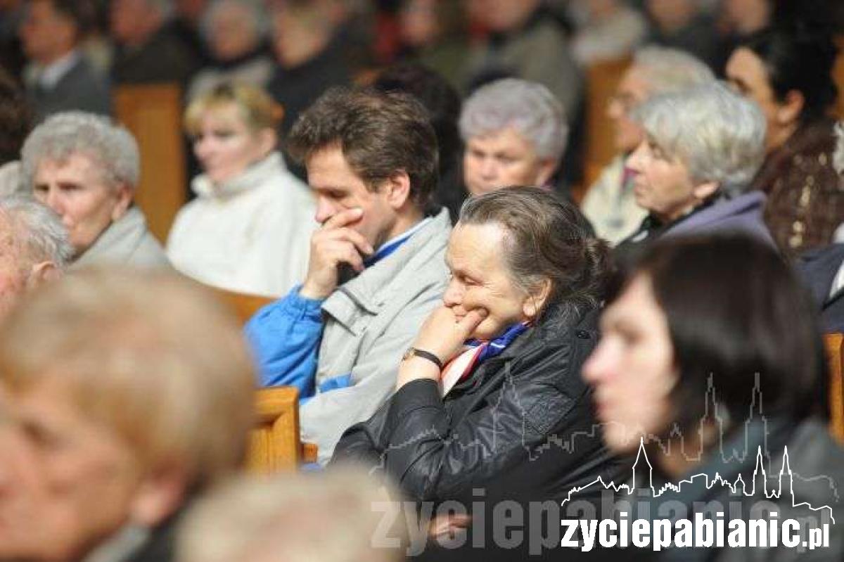 Modlimy się za ofiary katastrofy