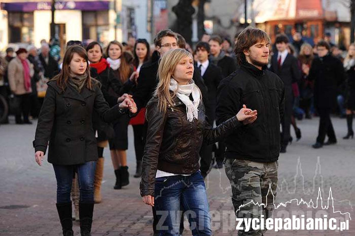 Tańczyli przed ratuszem