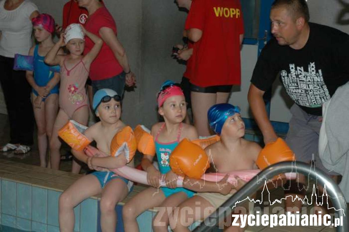 Przedszkolak potrafi pływać