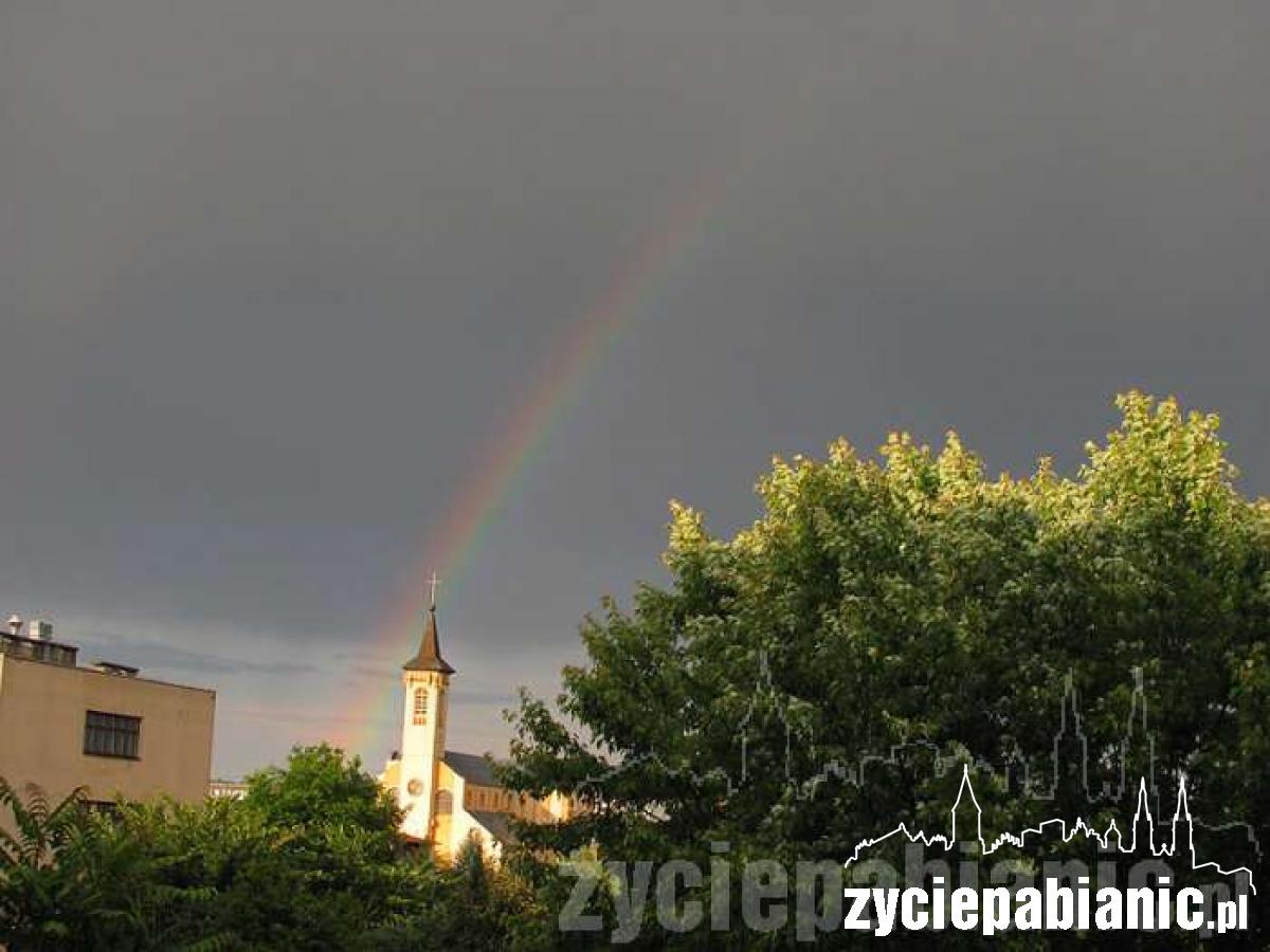 Tęcza na miastem