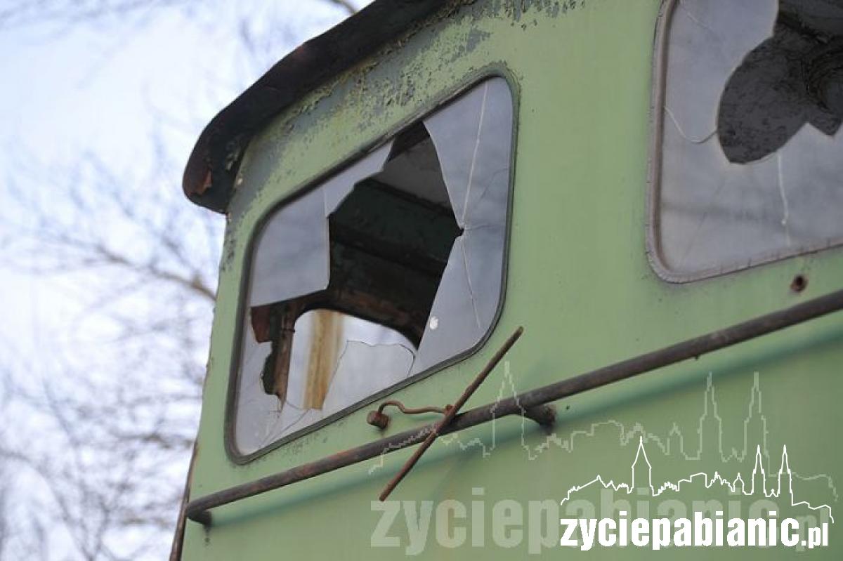 Ruszyli starą lokomotywę