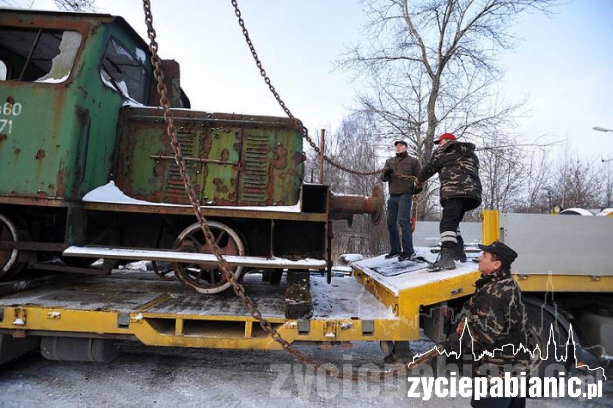 Ruszyli starą lokomotywę