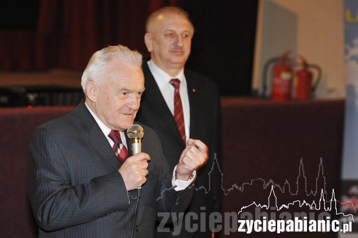 Były premier w kinie Tomi