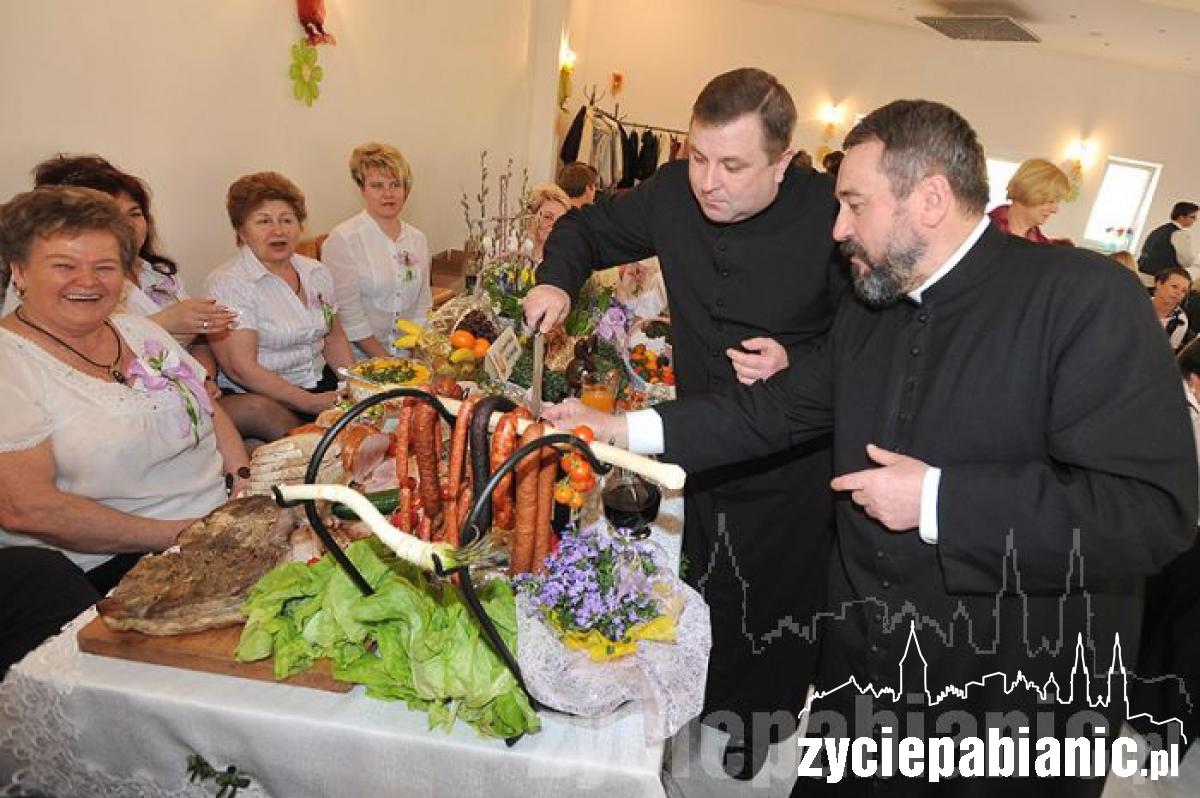 Stoły się uginały