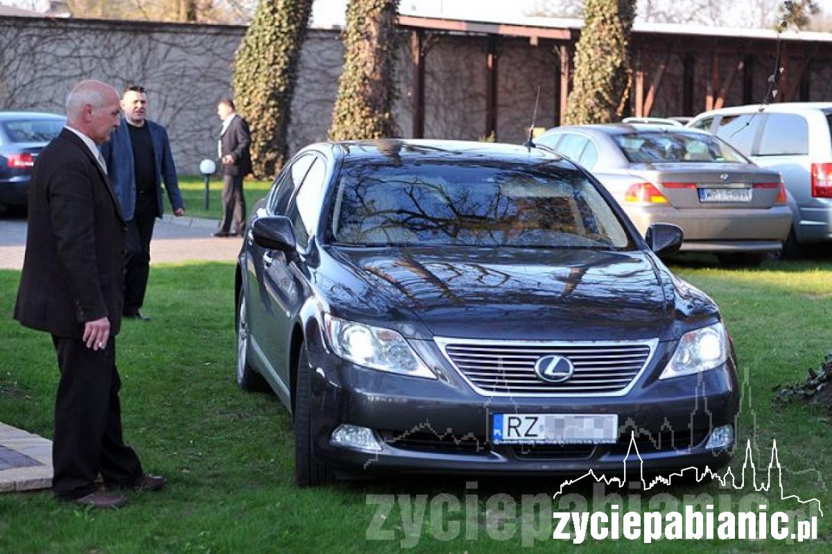 Wypasione bryki przed Impresją