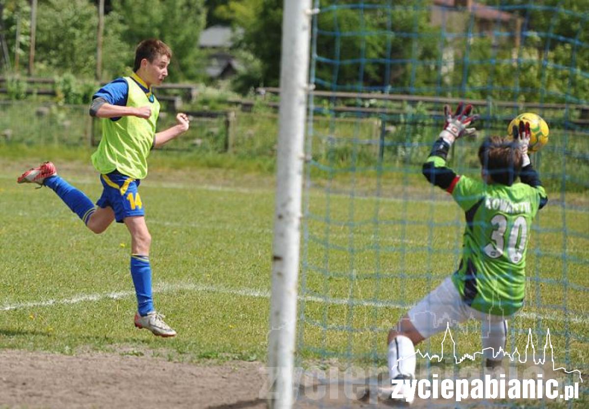 Niepokonani wywalczyli awans