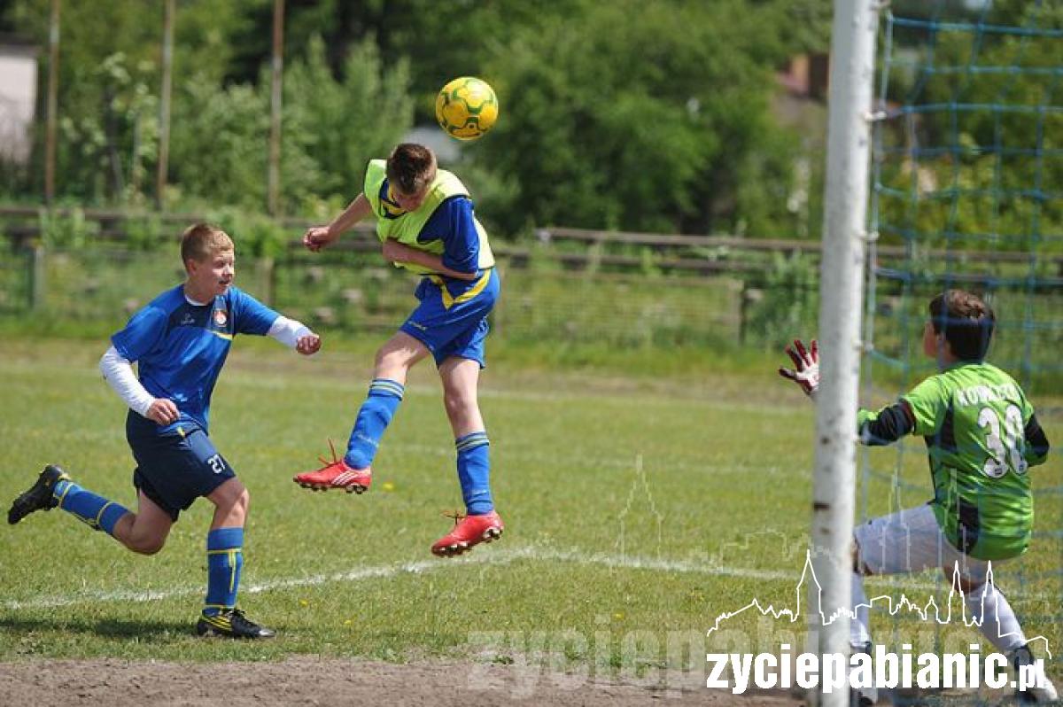 Niepokonani wywalczyli awans