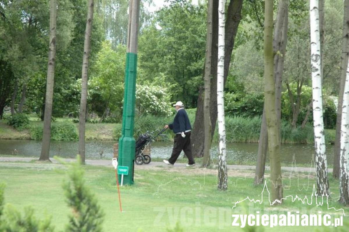 Drozda przyjechał pograć w golfa?