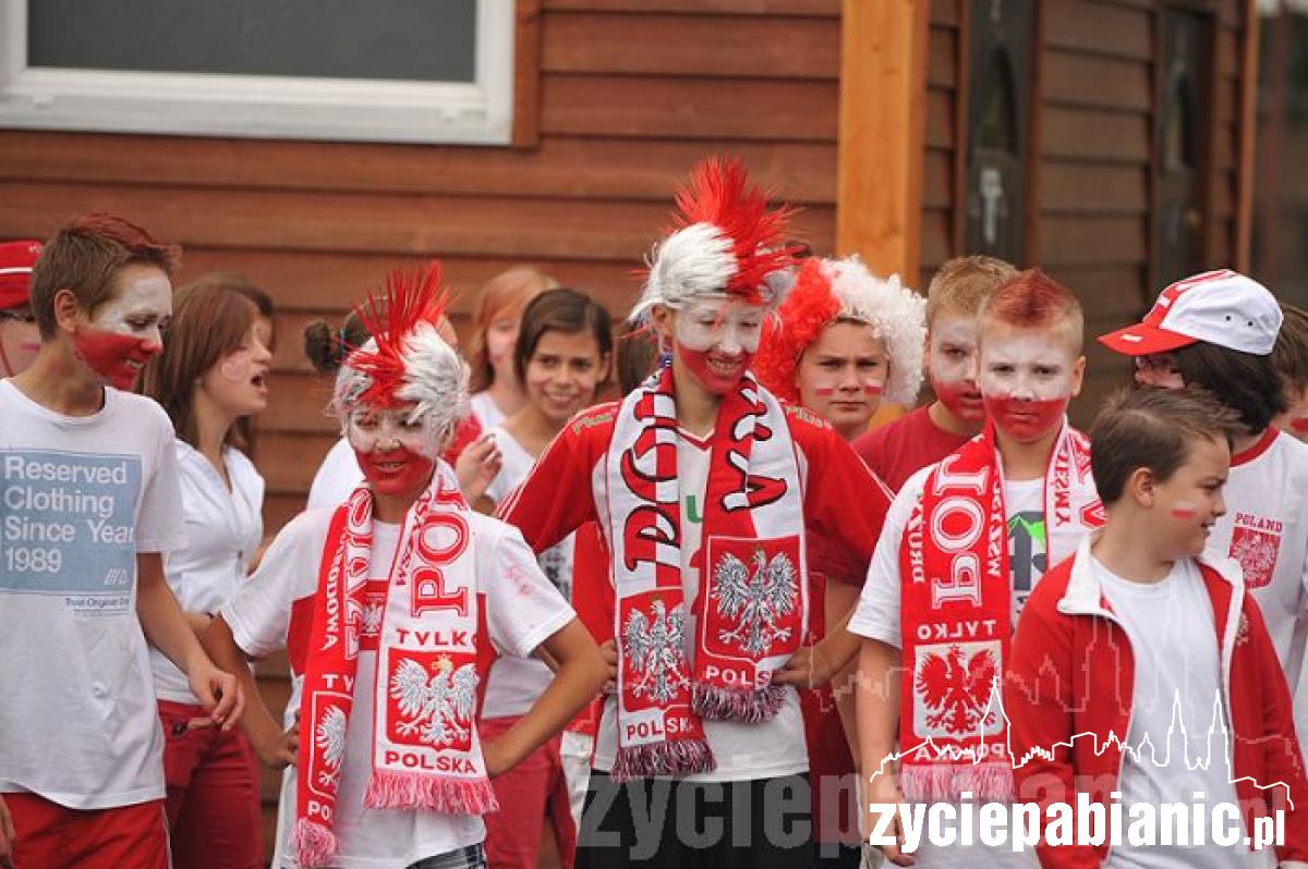 Dzieciaki pokazały jak się kibicuje
