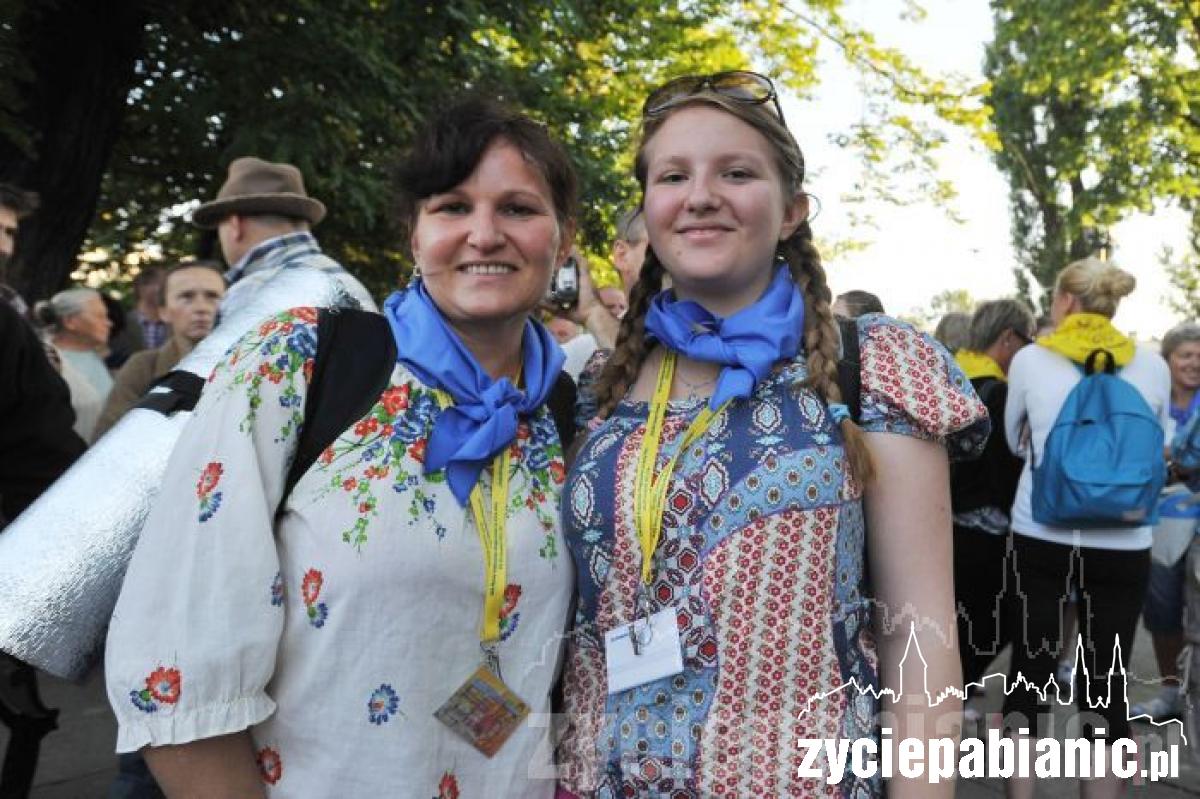 Pątnicy ruszyli z Pabianic