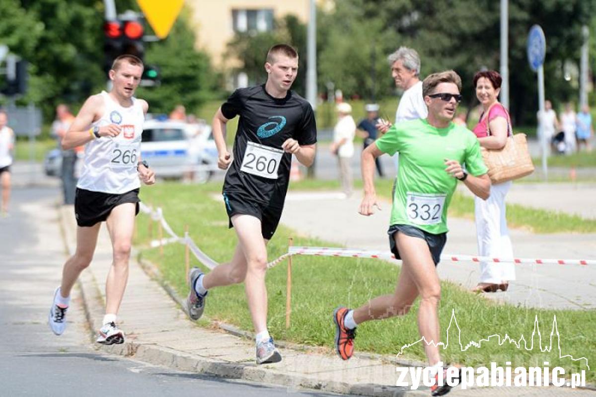 Biegli młodzi i starsi