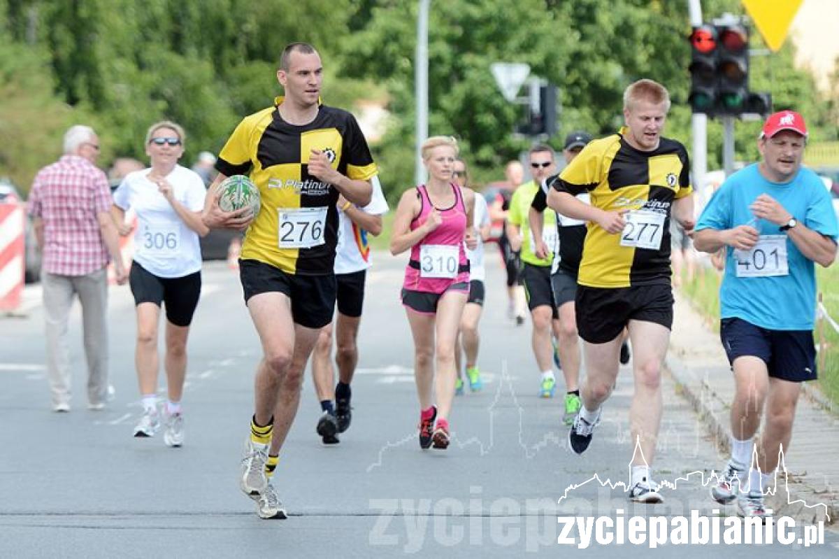 Biegli młodzi i starsi