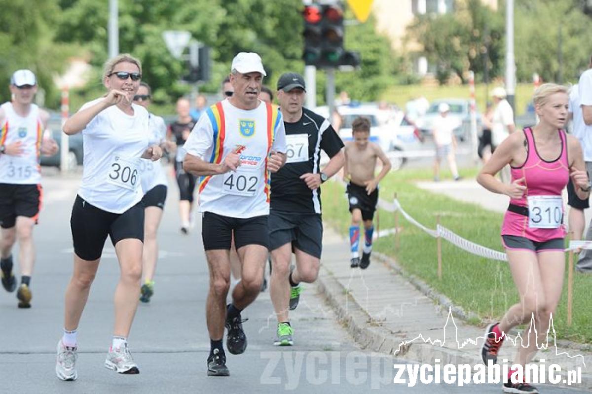 Biegli młodzi i starsi