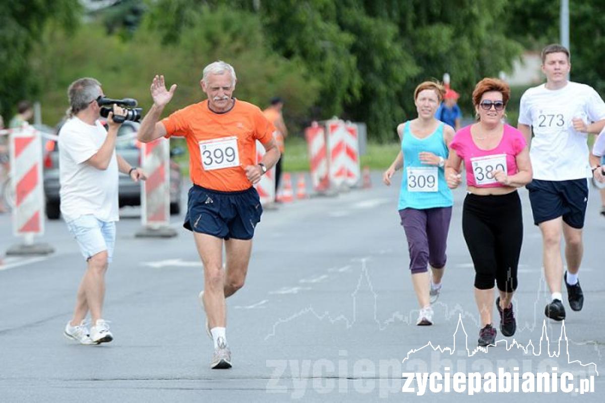 Biegli młodzi i starsi
