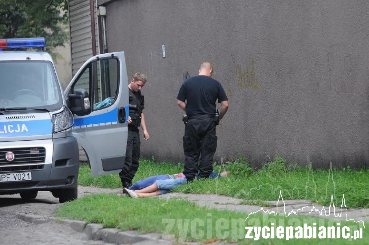 Śpią gdzie popadnie