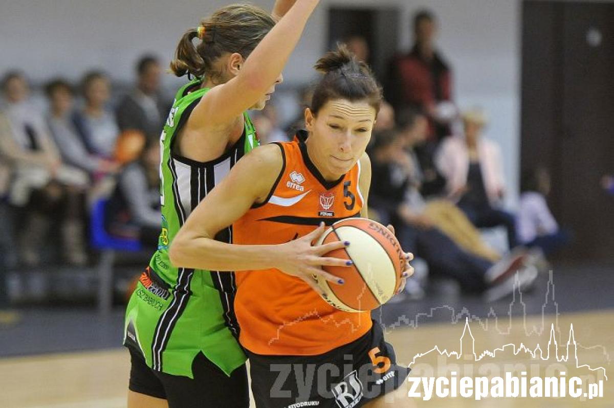 Nowe stroje, nowe fryzury