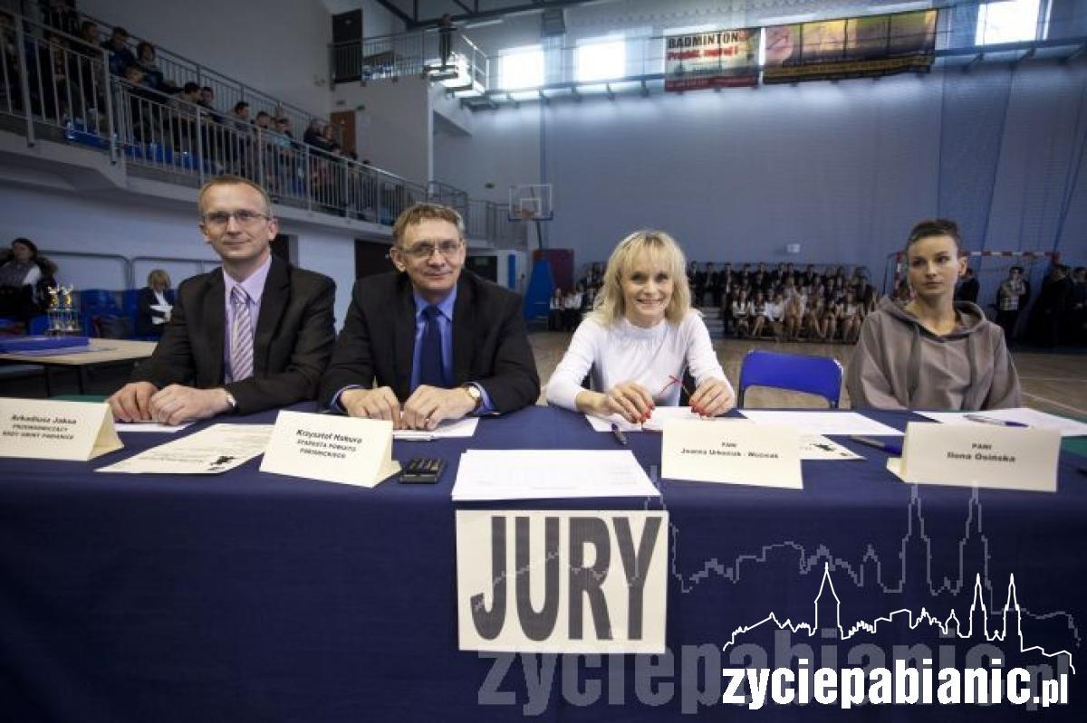 Zatańczyli poloneza