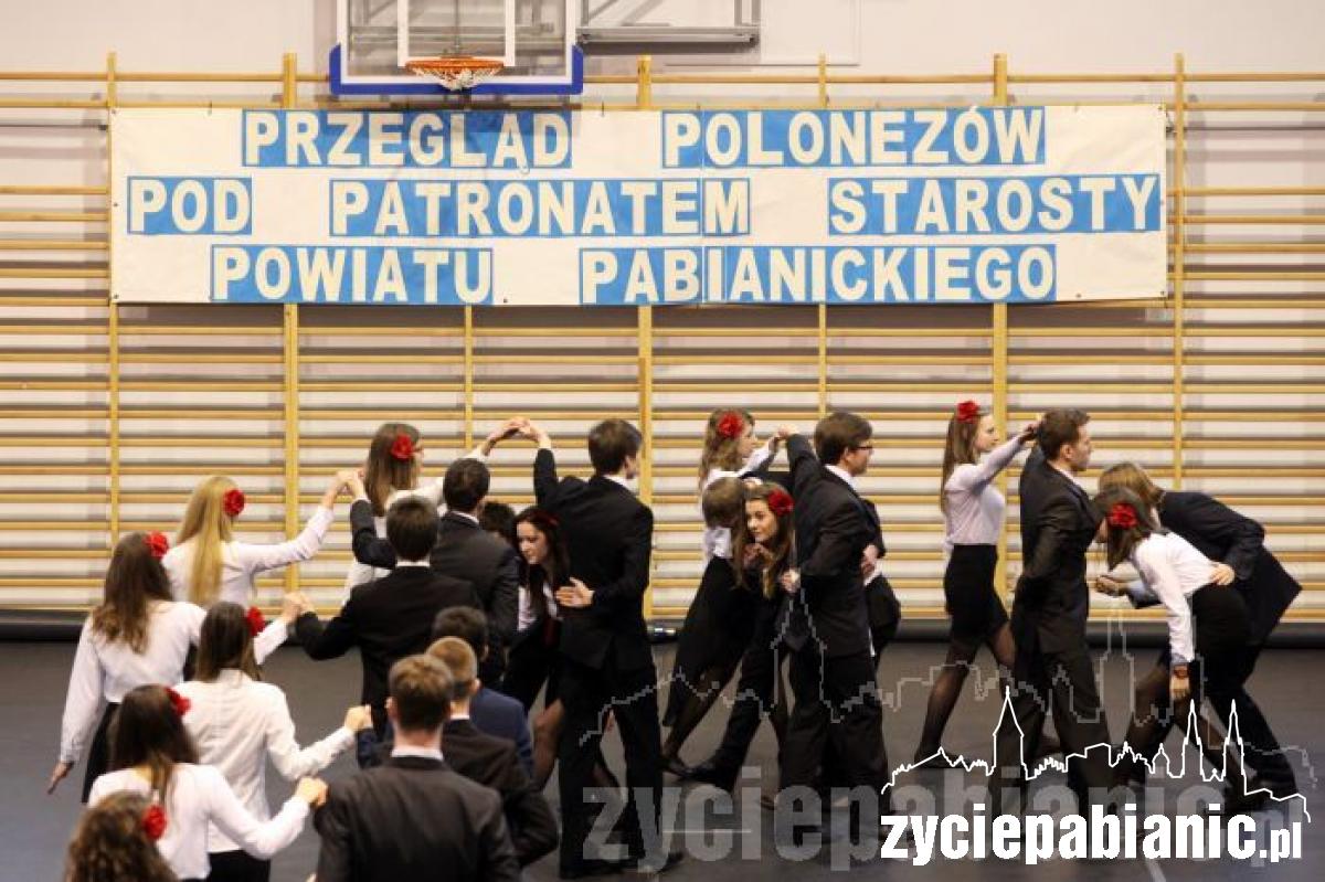 Zatańczyli poloneza