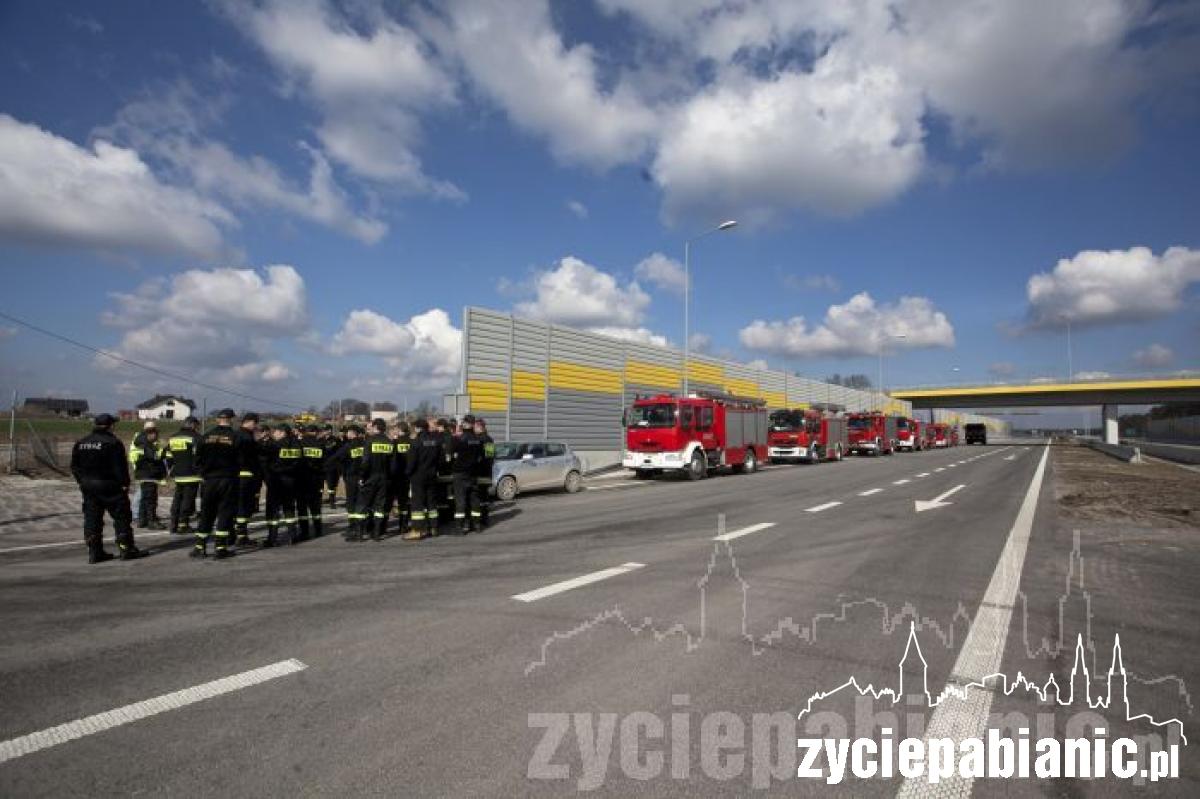 Co robili strażacy na s8?