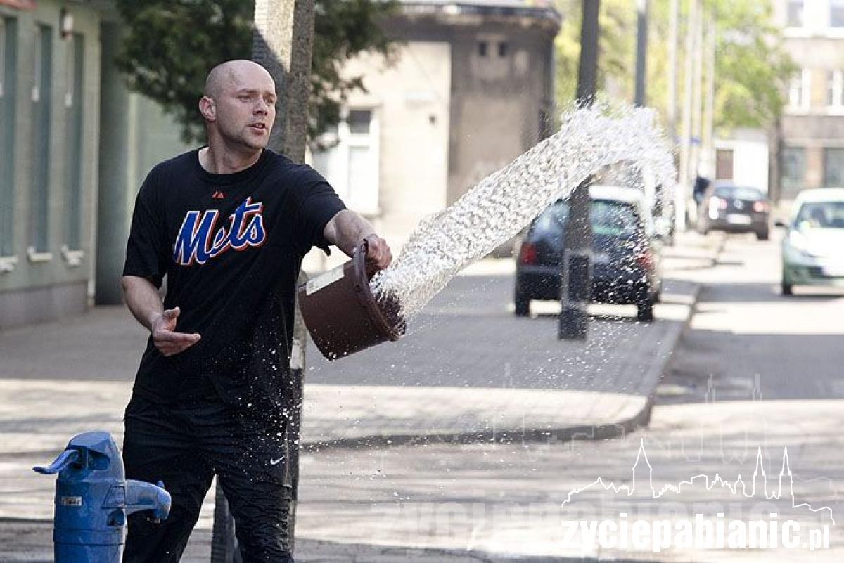 Leją się na ulicach